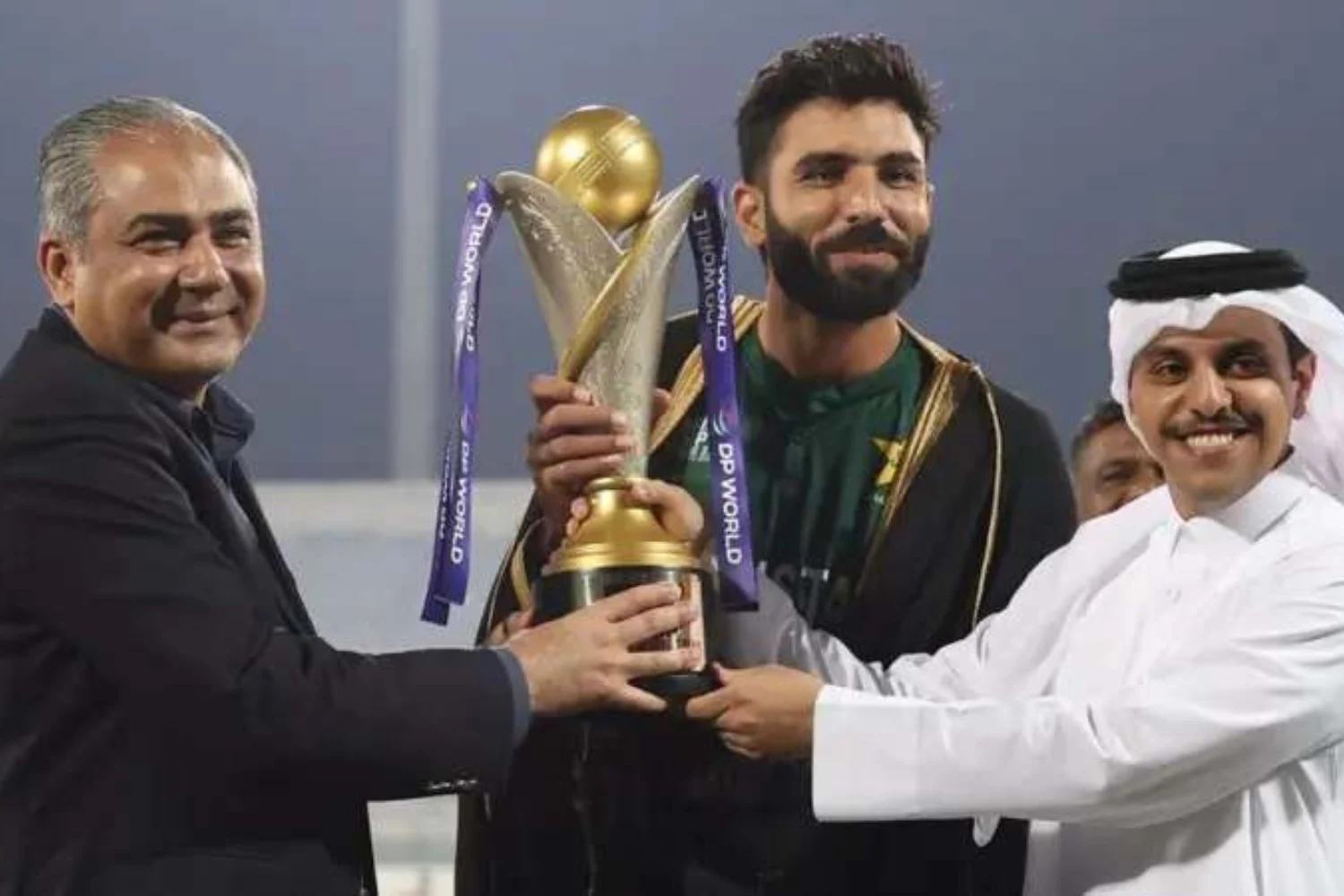 Mohsin Naqvi’s Reaction as He Presents Asia Cup Rising Stars Trophy to Pakistan Shaheens