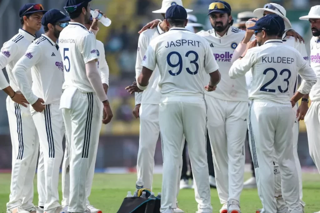 South Africa Settle at 1562 at Lunch on Day One in Guwahati