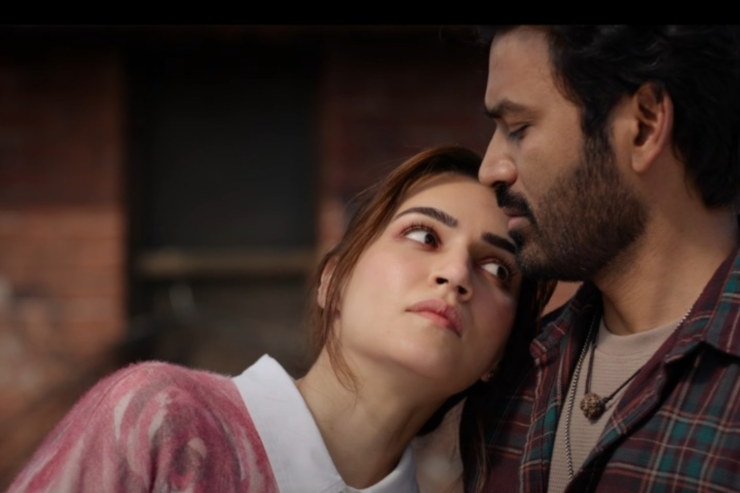 Tere Ishq Mein Builds Momentum as Advance Bookings Cross ₹5 Crore