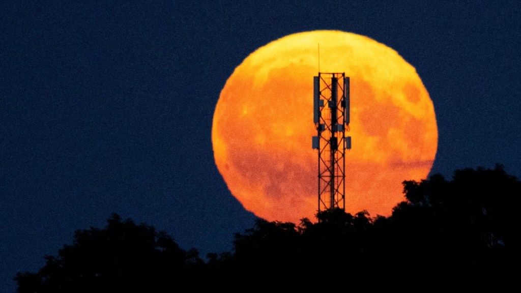 First Supermoon of 2026 Lights Up the Sky Today: When and Where to Watch in India